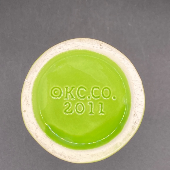 KC Hawaii Tiki Vase or Tumbler lime green ceramic tiki mask 2011 USA - Picture 5 of 9